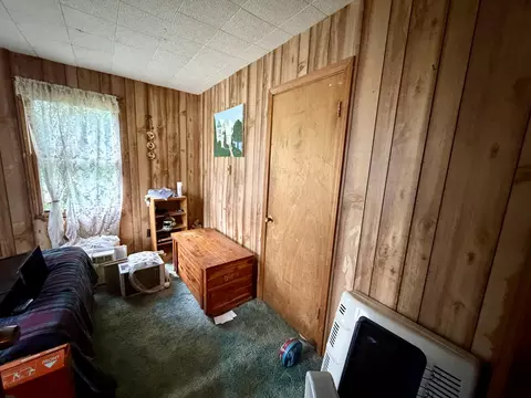 Bedroom - 335 Smallwood Rd, Stanton, KY 40380 photo 2 of 4