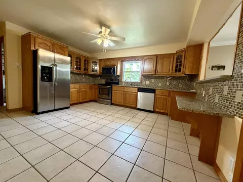 Kitchen - 214 Laurel Dr, Berea, KY 40403 photo 1 of 2