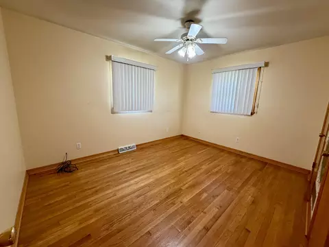 Bedroom - 214 Laurel Dr, Berea, KY 40403 photo 7 of 8