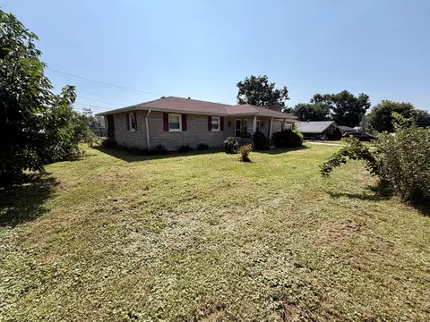 Exterior - 214 Laurel Dr, Berea, KY 40403 photo 7 of 7
