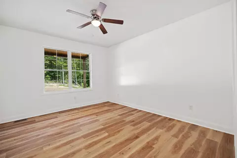 Bedroom - 2610 E Fork Rd, Means, KY 40346 photo 7 of 9