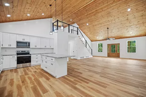 Entry Way - 2610 E Fork Rd, Means, KY 40346 photo 1 of 7