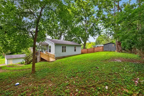 Exterior - 310 E 10th St, Millersburg, KY 40348 photo 1 of 4