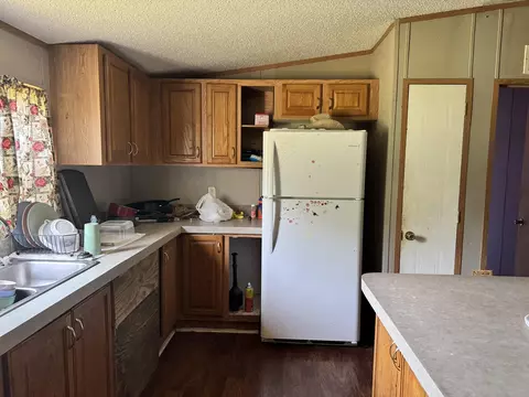 Kitchen - 1302 Stoney Fork Rd, Corbin, KY 40701 photo 1 of 2