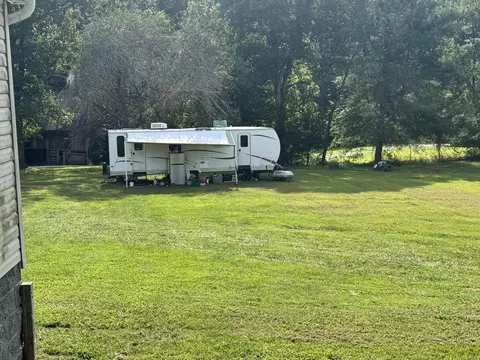 Exterior - 1302 Stoney Fork Rd, Corbin, KY 40701 photo 3 of 4