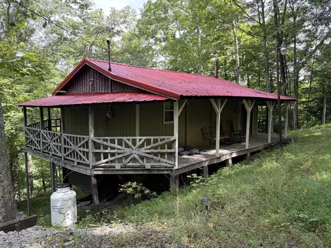 187 Bob Fields Trl, Frenchburg, KY 40322