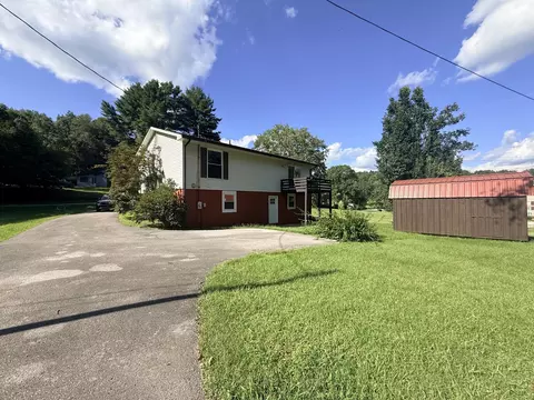 Exterior - 875 Copperas, Morehead, KY 40351 photo 2 of 9