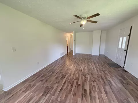 Living - 875 Copperas, Morehead, KY 40351 photo 1 of 6