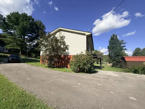Exterior - 875 Copperas, Morehead, KY 40351 photo 4 of 9