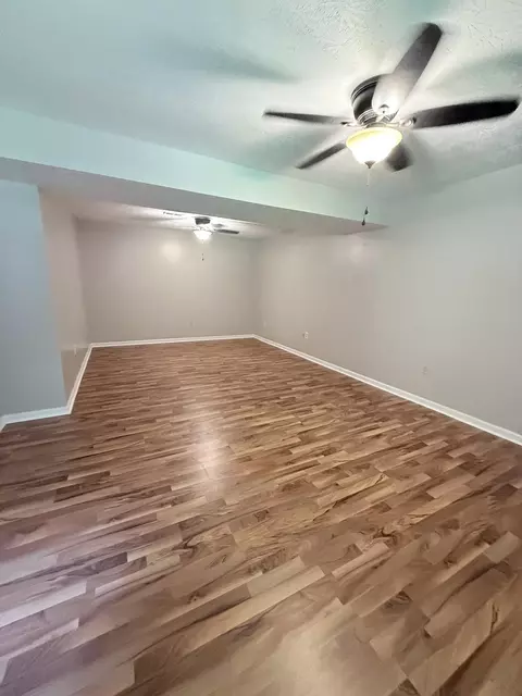 Living - 875 Copperas, Morehead, KY 40351 photo 6 of 6