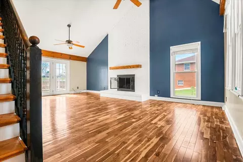 Living - 32 Meadow Brook Dr, Corbin, KY 40701 photo 1 of 9