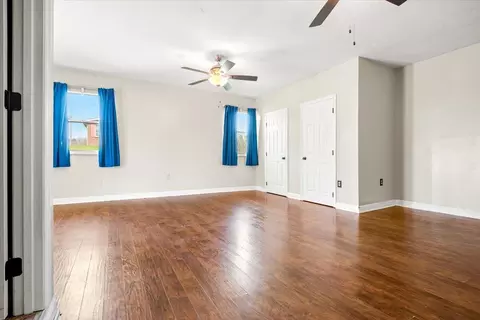 Bedroom - 32 Meadow Brook Dr, Corbin, KY 40701 photo 3 of 5