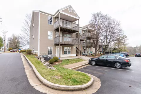 858 Malabu Dr, Lexington, KY 40502