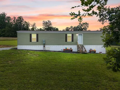 102 Old Orchard Cemetery Rd, Beattyville, KY 41311