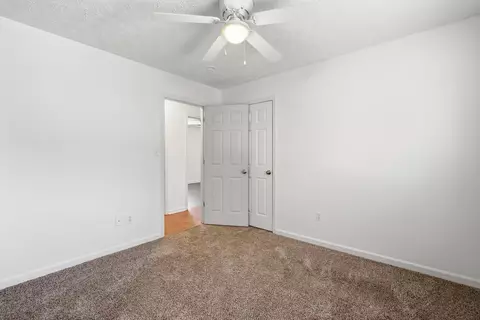 Bedroom - 421 Meadow Dr, Berea, KY 40403 photo 3 of 8