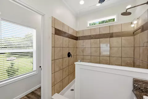 Bath - 165 Cedar Point Rd, Tyner, KY 40486 photo 2 of 4