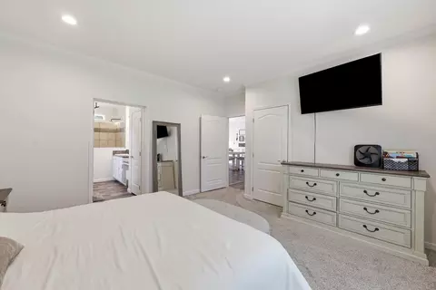 Bedroom - 165 Cedar Point Rd, Tyner, KY 40486 photo 2 of 6