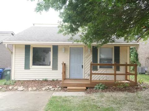 1023 Trent Blvd, Lexington, KY 40517