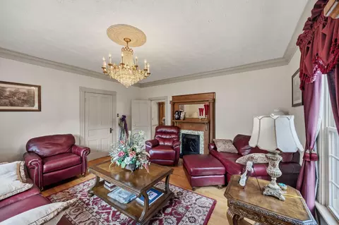 Living - 411 E 2nd St, Perryville, KY 40468 photo 2 of 3