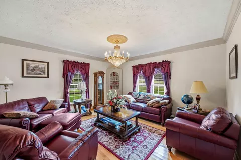 Living - 411 E 2nd St, Perryville, KY 40468 photo 1 of 3