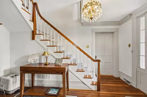 Entry Way - 411 E 2nd St, Perryville, KY 40468 photo 2 of 5