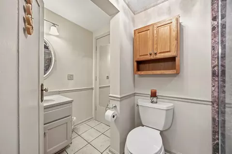 Bath - 411 E 2nd St, Perryville, KY 40468 photo 1 of 6