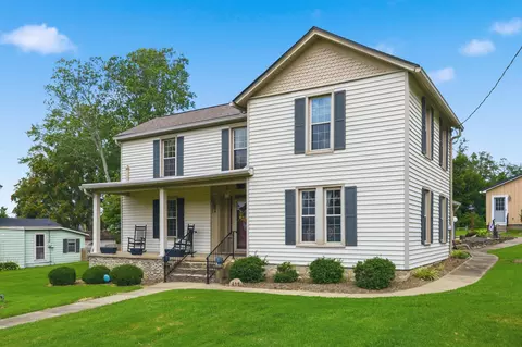 Exterior - 411 E 2nd St, Perryville, KY 40468 photo 5 of 9
