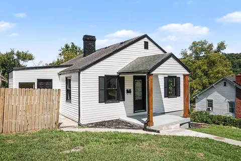 108 Alexander St, Frankfort, KY 40601