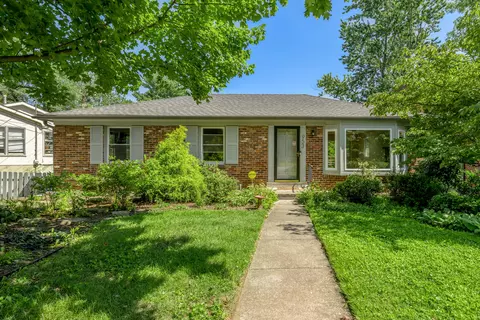 953 Holly Springs Dr, Lexington, KY 40504
