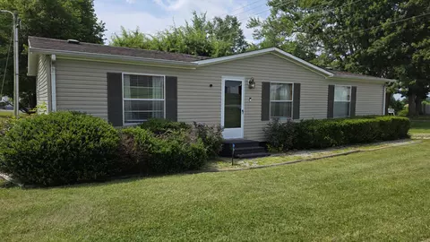 2017 River Rd, London, KY 40744