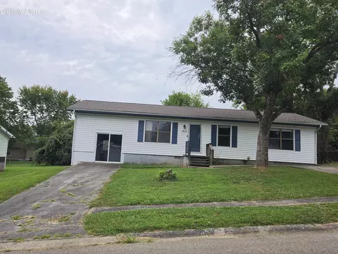 1405 Barberry Pl, Hopkinsville, KY 42240