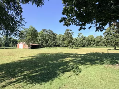 Exterior - 1307 Rob Mason Rd, Murray, KY 42071 photo 8 of 9