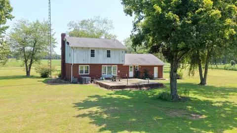Exterior - 1307 Rob Mason Rd, Murray, KY 42071 photo 7 of 9