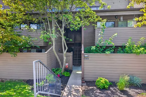 750 Shaker Dr, Lexington, KY 40504