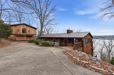 290 Deer Run Rd, Eddyville, KY 42038
