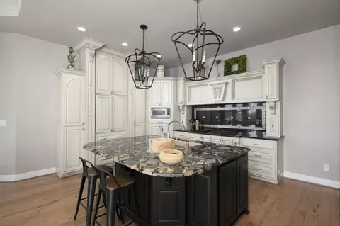 Kitchen - 207 Eagle Dr, Nicholasville, KY 40356 photo 3 of 5