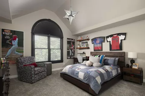 Bedroom - 207 Eagle Dr, Nicholasville, KY 40356 photo 2 of 9