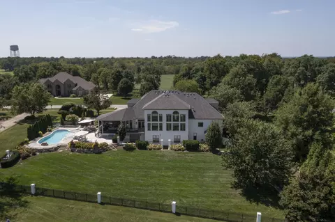 View/Area - 207 Eagle Dr, Nicholasville, KY 40356 photo 1 of 4