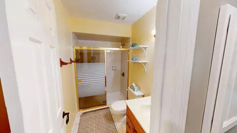 Bath - 97 Eagle Dr, Bronston, KY 42518 photo 2 of 3