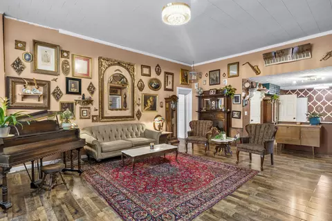 Living - 391 Main St, Salvisa, KY 40372 photo 4 of 5