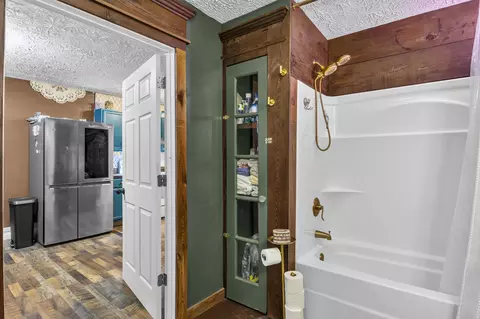 Entry Way - 391 Main St, Salvisa, KY 40372 photo 1 of 4