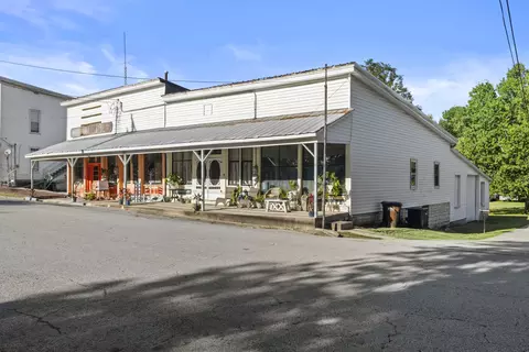 Exterior - 391 Main St, Salvisa, KY 40372 photo 4 of 11
