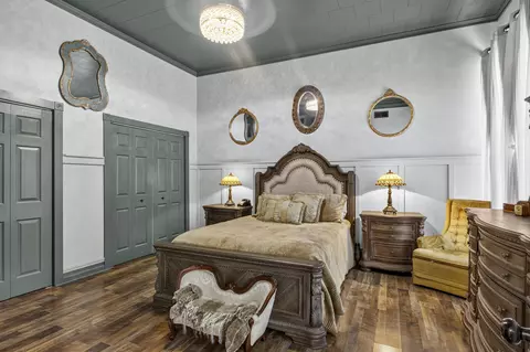 Bedroom - 391 Main St, Salvisa, KY 40372 photo 3 of 10