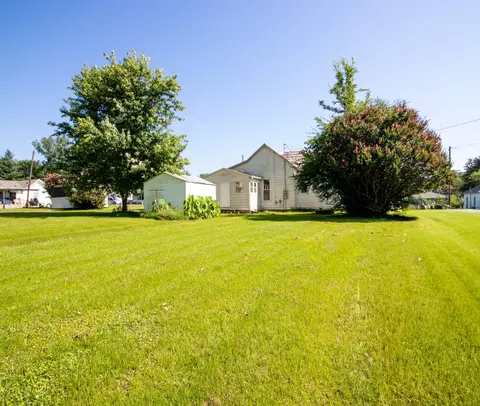 123 Liberty St, Mortons Gap, KY 42440