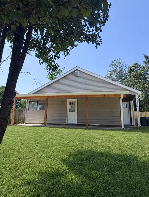 2700 Whitwood Pl, Lexington, KY 40509