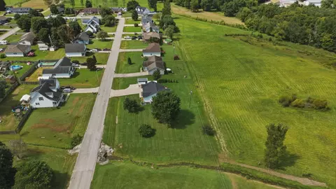 View/Area - 204 Beechwood Dr, Berea, KY 40403 photo 4 of 12