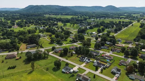 View/Area - 204 Beechwood Dr, Berea, KY 40403 photo 9 of 12