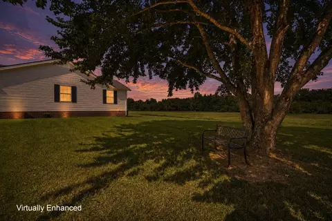 Exterior - 204 Beechwood Dr, Berea, KY 40403 photo 14 of 14