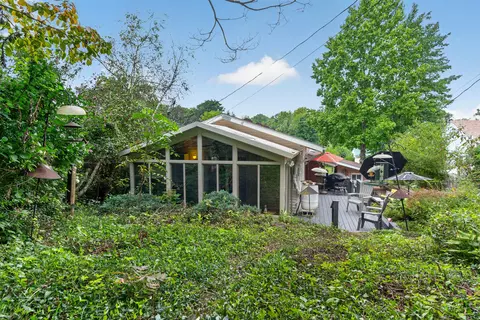 Exterior - 115 Cherry Rd, Berea, KY 40403 photo 9 of 10