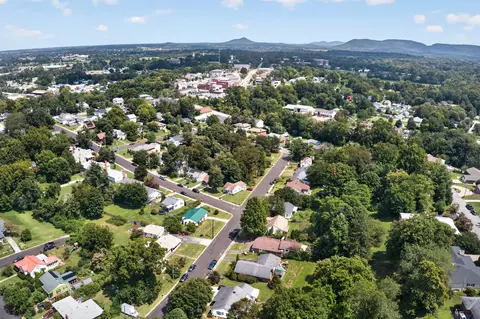 View/Area - 115 Cherry Rd, Berea, KY 40403 photo 3 of 4